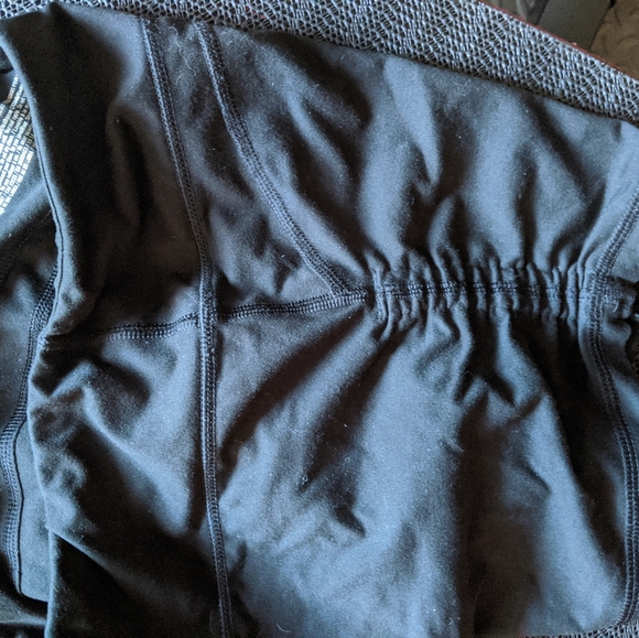 Victoria's secret sport shorts - Picture 3 of 3